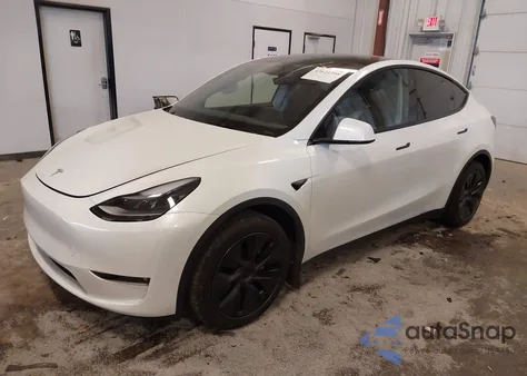 2025 Tesla Model Y Long Range Dual Motor All-Wheel Drive из США, поврежденный, VIN 7SAYGDEE9SF254808